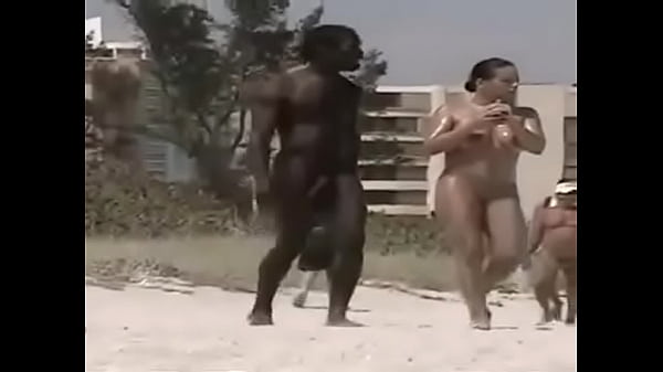 Nissi group beach sex scene